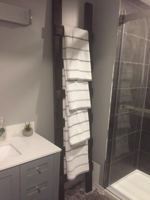 2 Towel Rack